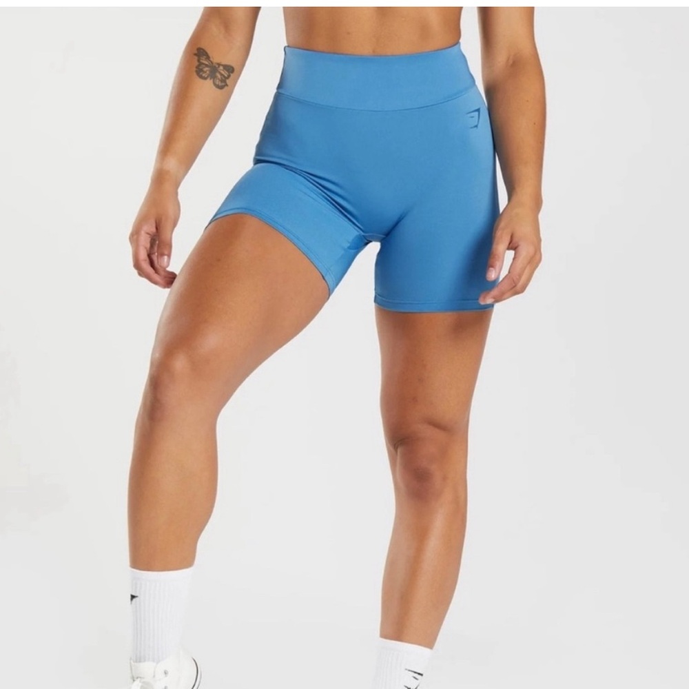 NWOT Gymshark power original tight biker shorts women's large blue